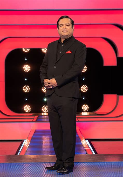 Paul Sinha Returns In Beat The Chasers With All Six Chasers