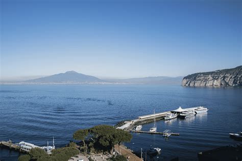 Circumvesuviana Sorrento Napoli Spotted Vesuviana