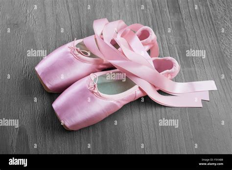 New Pink Ballet Pointe Shoes Stock Photo Alamy