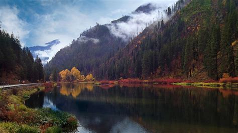 Autumn Colors On Highway 2 Stevens Pass Washington State Usa Windows Spotlight Images