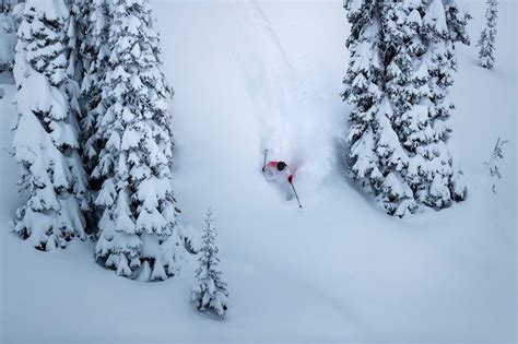 Revelstoke Lift Tickets – Ski Pass Deals – British Columbia