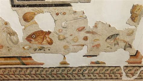 Roman mosaic showing fish and sea animals « IMPERIUM ROMANUM