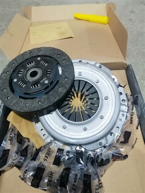 Замена сцепления на Каризме — Mitsubishi Carisma, 1,6 л, 2002 года ...