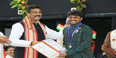 NIT Rourkela Convocation 2022: Dharmendra Pradhan awards digital ...