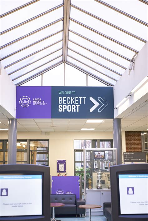 Find the best weekday booking times for Powerleague Leeds Central Leeds 19