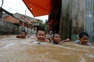 Banjir Di Cipinang Besar DATATEMPO