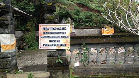 Sarana Hindu Bali Titi Gonggang Pura Gunung Raung Pantang Dilewati