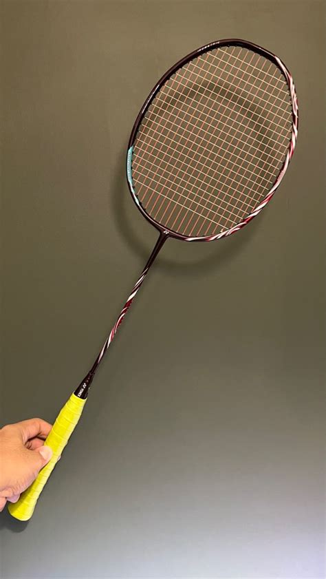 Yonex Astrox 100zz Kurenai Sports Equipment Sports Games Racket