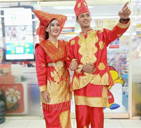 Detail Foto Baju Adat Sumatera Barat Koleksi Nomer