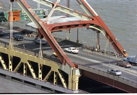 The Fort Pitt Bridge, 1981.