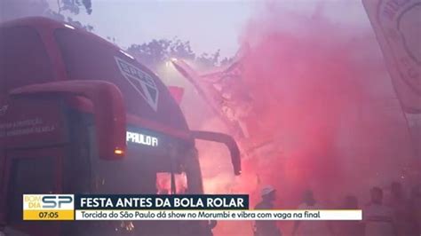 Torcida Do S O Paulo Faz Linda Festa Antes Da Bola Rolar No Morumbi