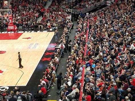 Courtside Seats at United Center - RateYourSeats.com