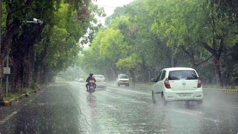 Weather Update Today दिल्ली समेत इन राज्यों में आज होगी बारिश बर्फ की