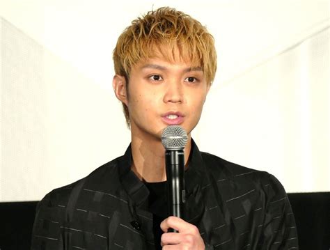 綾野剛、映画ファンに感謝と誓い「いつか会いに行きます」 主演作『ヤクザと家族』封切り の画像・写真 ぴあ映画