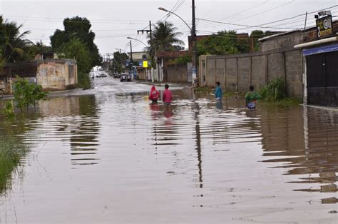 Bairros De Itagua Amanhecem Debaixo D Gua Jornal Atual Not Cias