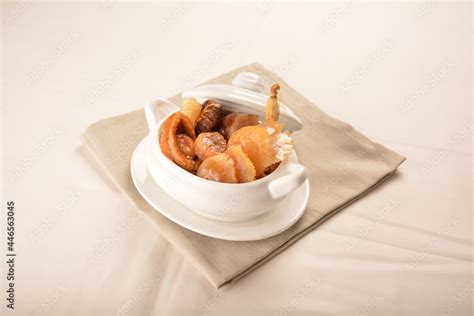 Luxury Mini Buddha Jump Over The Wall Braised Mixed Premium Seafood In