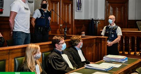 Cour Dassises De Namur Xavier Van Dam Dans Les Yeux De Sa Mère Lavenir