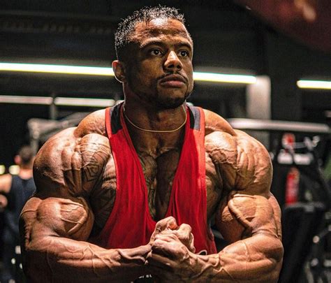 Livinho revela estreia no Bodybuilding e fãs ficam ansiosos