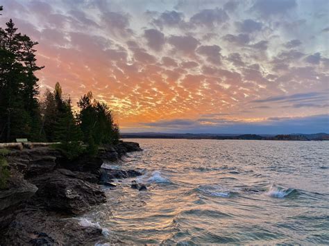 Another Lake Superior shot from Marquette, MI 😌 : r/GreatLakesPics