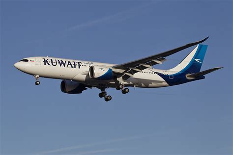 A330 841 9K APG Kuwait Airways A330 Neo Seen On Approach T Flickr