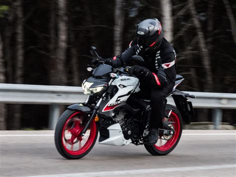 Prueba Suzuki Gsx S Una Perfecta Maestra Motosan