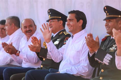 Presidió El Alcalde Carlos Peña Ortiz Desfile Conmemorativo Del 212 Aniversario De La