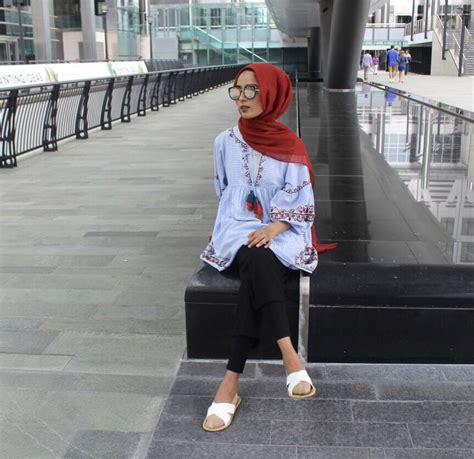 Pinned Via Mrsrawabdeh Hijab Style Casual Hijab Fashion Hijabi Fashion