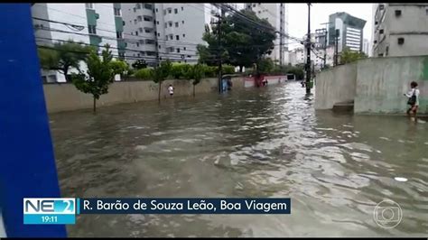 V Deo Alagamentos E Engarrafamentos No Recife S O Registrados Depois