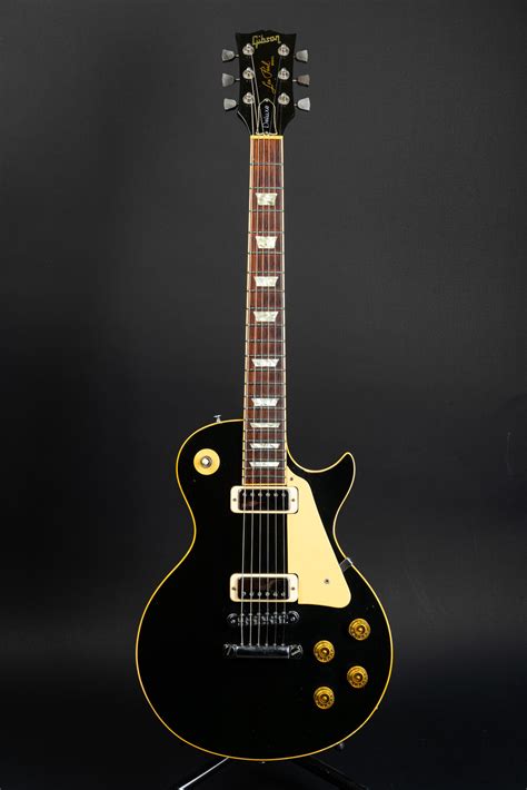 1980 Gibson Les Paul Deluxe – Ebony – GuitarPoint