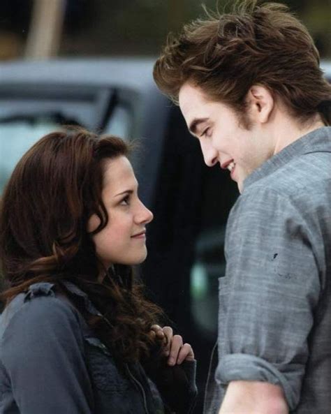 Edward Cullen and Bella Swan first met at school | Film, Bøger