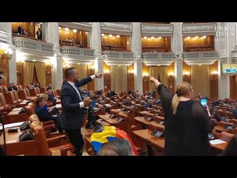 Scene IREALE în Parlament Şoşoacă a urlat și a făcut un scandal uriaș