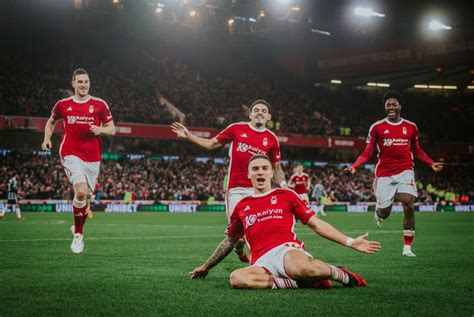 Conexi N Montiel Nico Dom Nguez En La Victoria Del Nottingham Forest