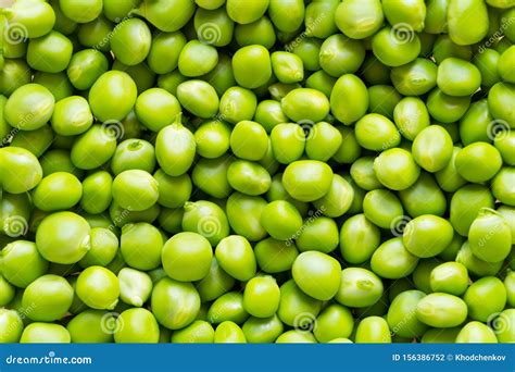 Geschilde Groene Erwtenachtergrond Hoop Van Verse Bonen Eten Klaar Te