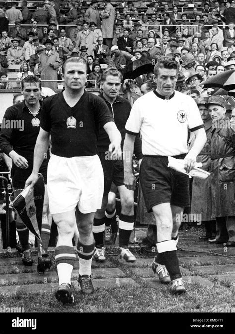 Ferenc puskas 1954 hi-res stock photography and images - Alamy