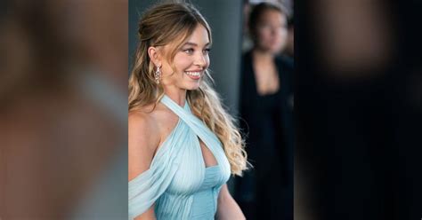 Sydney Sweeney Doesn T Get Nervous Posing Nude Very Powerful Thing