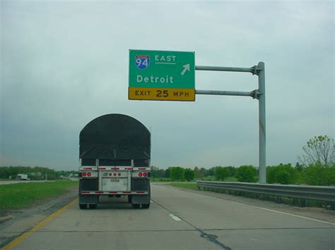 OKRoads.com -- Fields Trip -- Interstate 69 Michigan