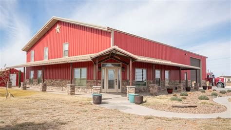 Stunning West Texas Barndominium: 3,104 Sq Ft Modern Farmhouse