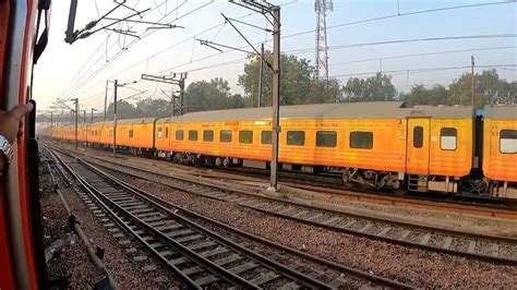 Mumbai Central New Delhi Tejas Rajdhani Express Crossing Hazrat