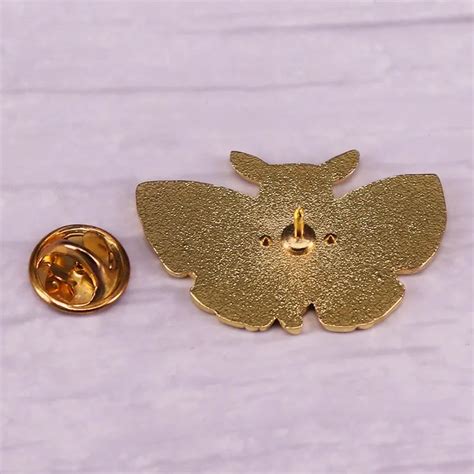 Broche De Esmalte Duro De Mariposa Y Conejo Para Mujer Insignia De