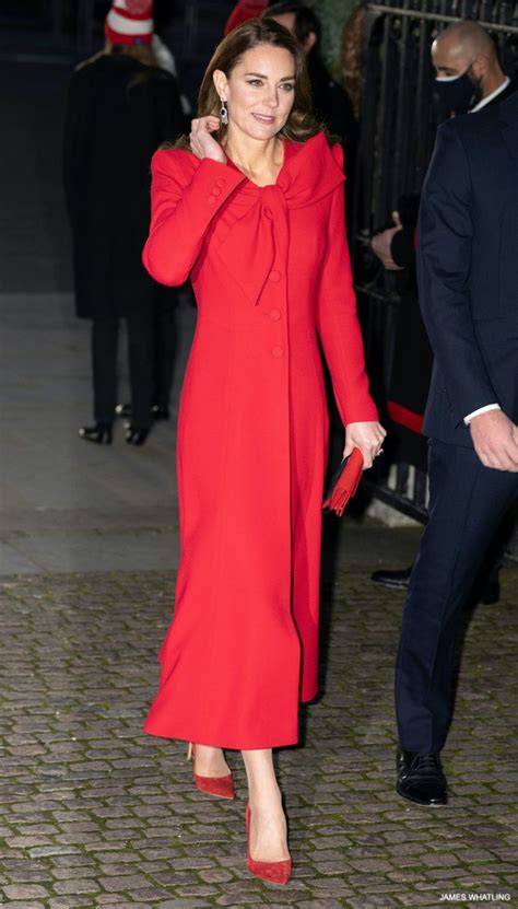 Kate Middleton plays piano during Christmas Carol Service in red bow coat