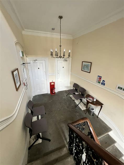 Three-Bedroom Apartment for Sale on Commercial Road, London E14 1