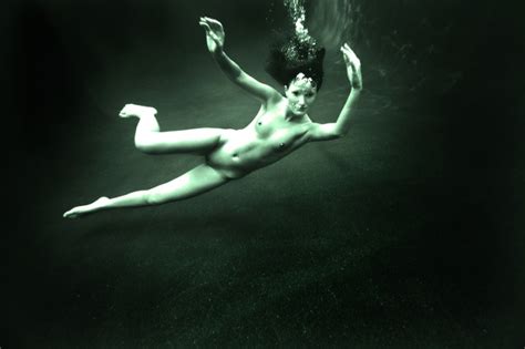 Underwater Hotties Vol1 V Ndrwtr 001f Porn Pic