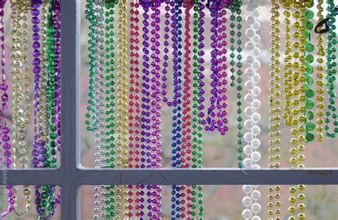 File:Mardi Gras Beads on Balcony (3639467444).jpg - Wikimedia Commons