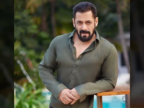 Salman Khan Takes The Chance To Announce Bajrangi Bhaijaan At Rrr Event