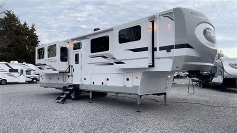 First Ever Flat Floor Columbus 5th With Motorhome Storage 2021 River Ranch 390rl Youtube