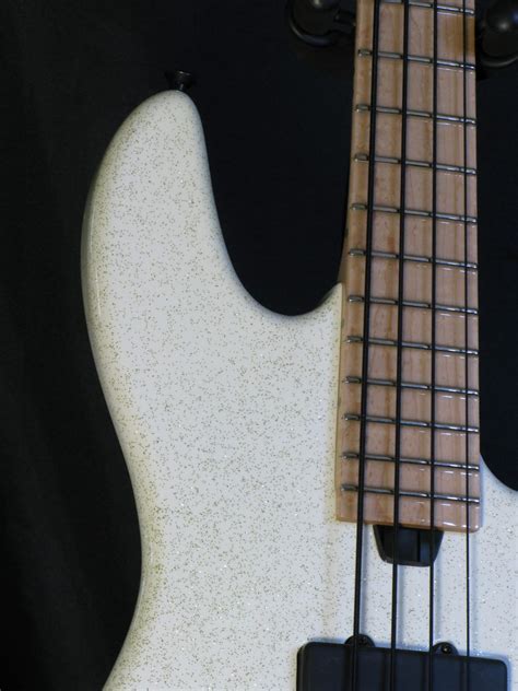 PJ Series – Marco Bass Guitars