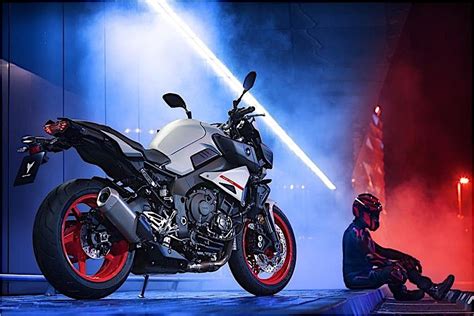 Yamaha Mt Naked Bikes Show A New Hue Of The Dark Side Of Japan