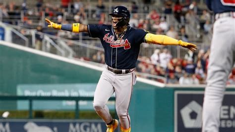 Atlanta's Acuña Jr. becomes 1st player in MLB history with 40 homers ...