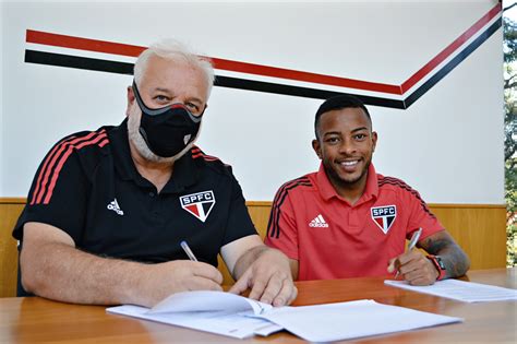 São Paulo Acerta Renovação Do Lateral Esquerdo Welington Até 2024