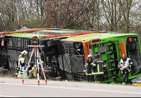 Cinco personas mueren en accidente de autobús en Alemania